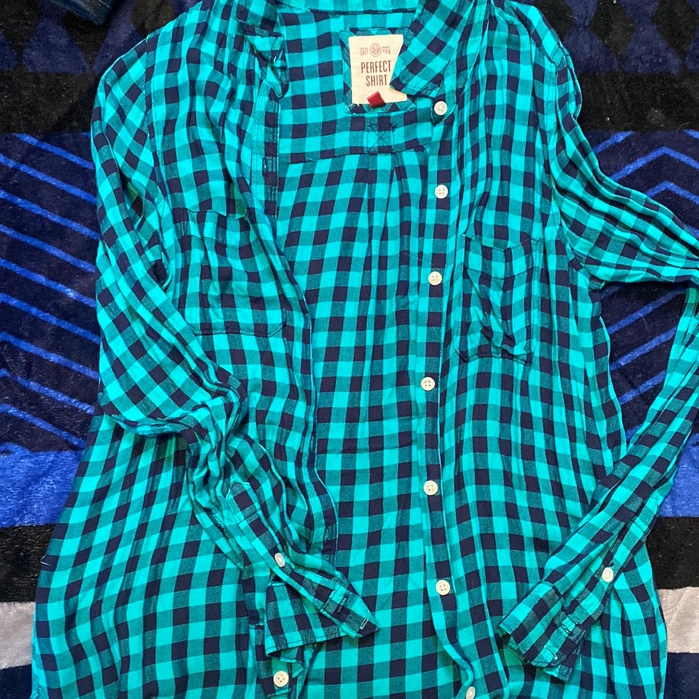 Perfect flannel top with two pockets